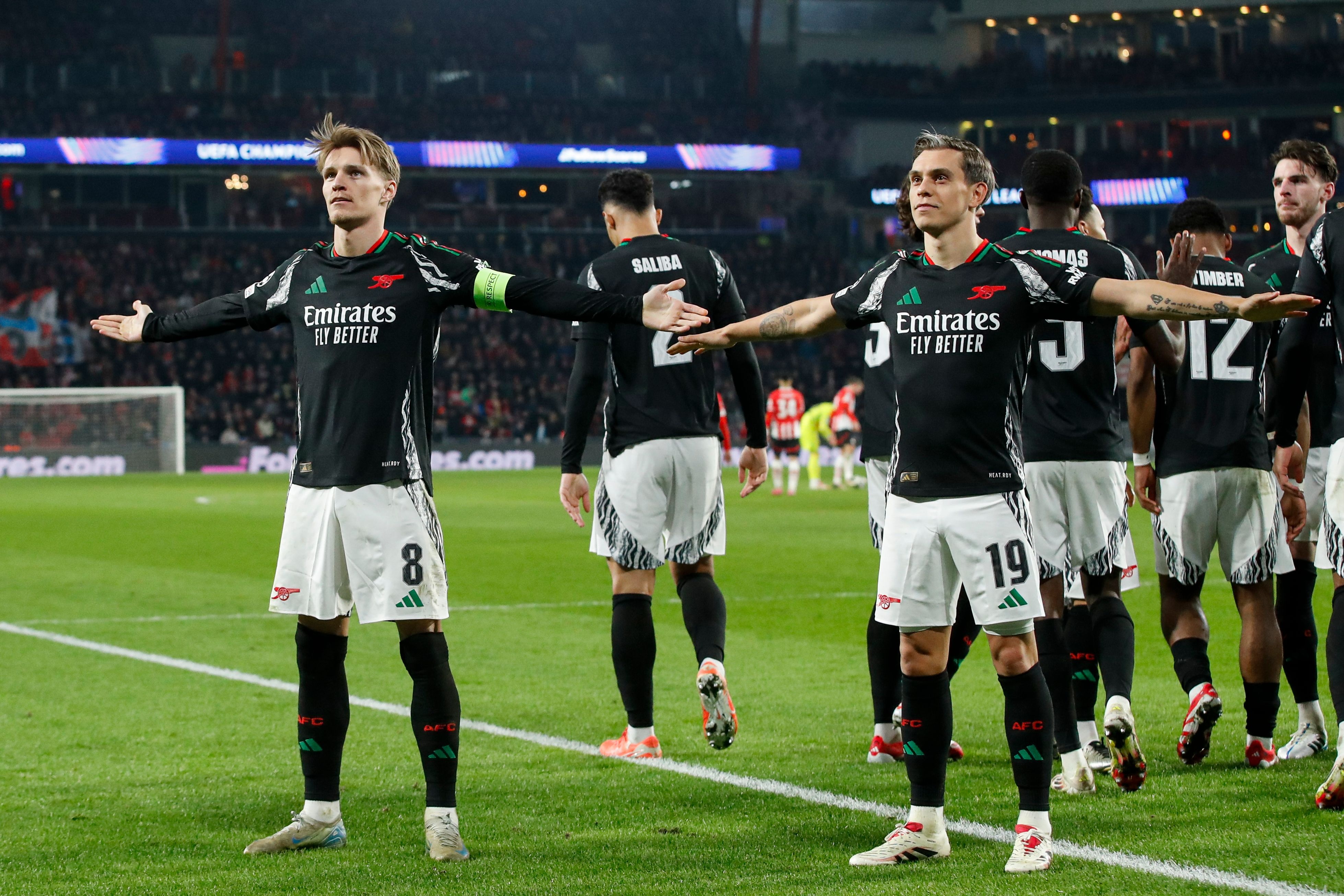 标晚报阿森纳伤情：厄德高和特罗萨德有望对阵勒沃库森时复出